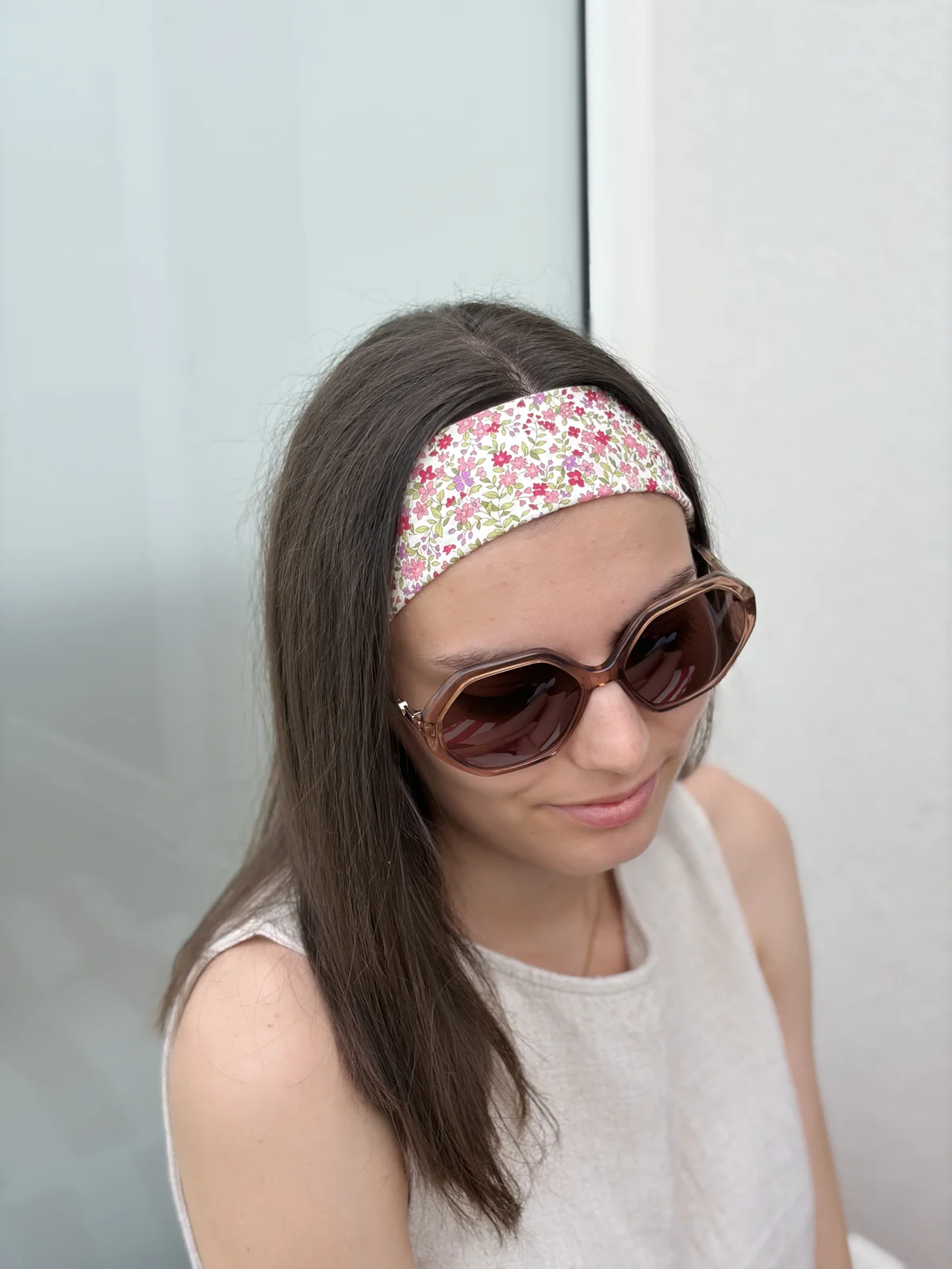 Bandeau bandeaux colorés fleurs roses, cousu main en France par Le fil de Jade