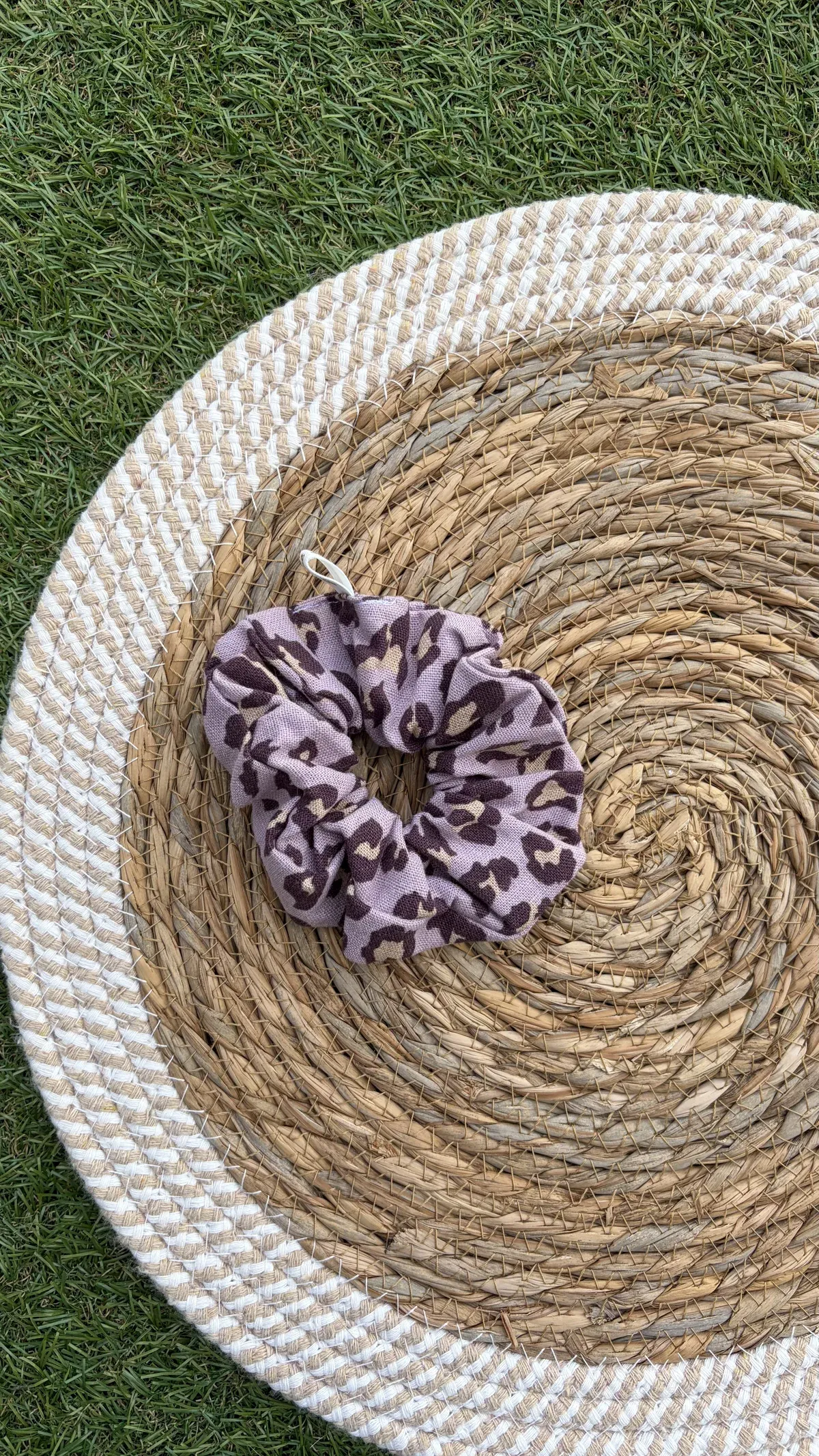 Chouchou autres motifs léopard violet, cousu main en France par Le fil de Jade